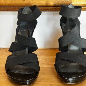 Stuart Weitzman elastic strap patent leather sandal size 8.5